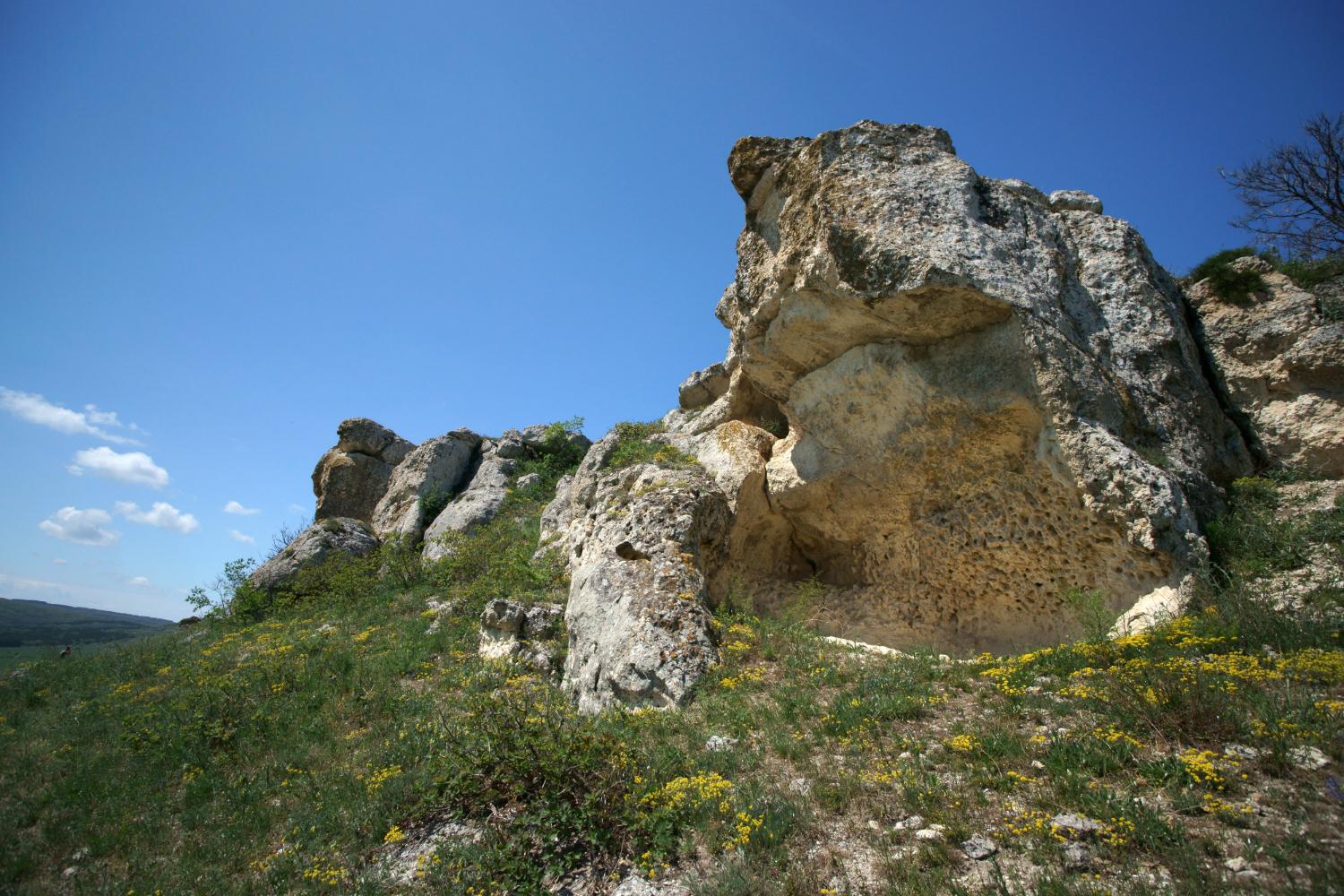 Желтая скала (Белогорский район)