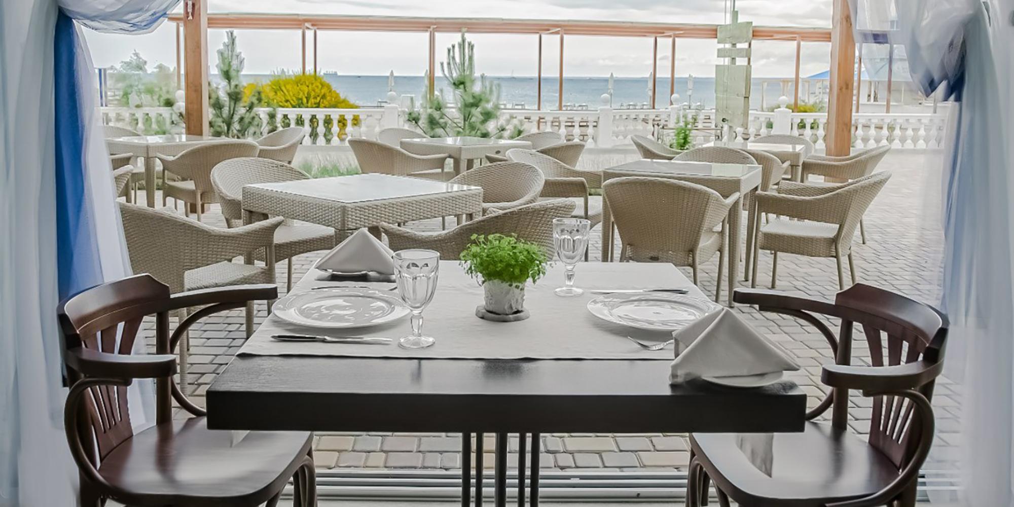 Ресторан «Мадера-гриль» курортного комплекса Aquamarine resort & spa