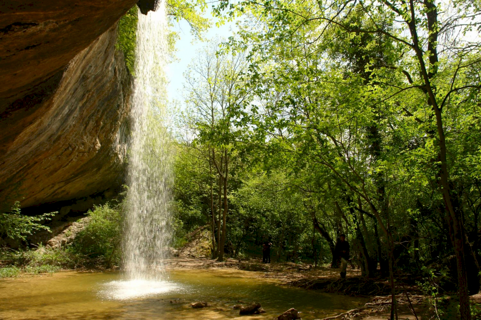 Водопад Козырек в Байдарской долине